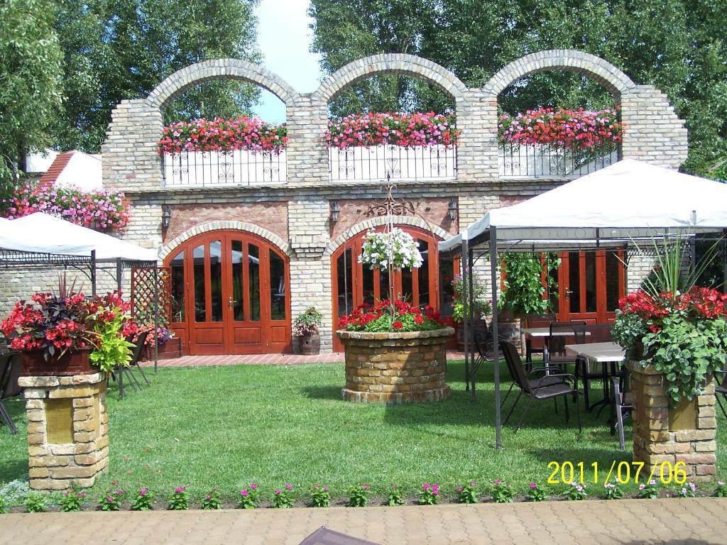 Bajor Panzió Kecskemét Exterior foto
